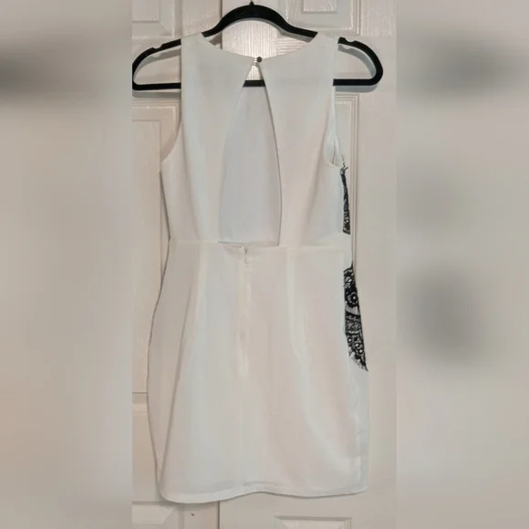 Ark & Co. Elegant Black and White Lace Dress - Picture 3 of 10